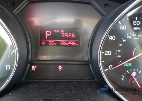 2016 Kia Sedona Lx z USA, uszkodzony, nr VIN KNDMB5C15G6195176